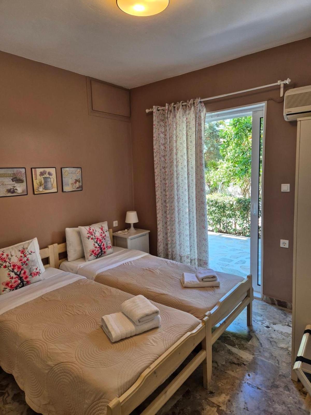 Drossinos Studios Poros Town エクステリア 写真