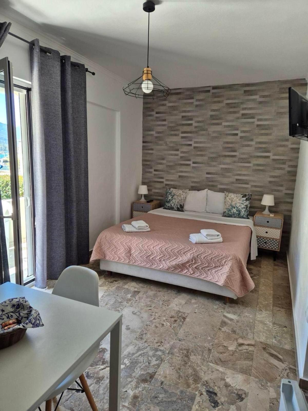 Drossinos Studios Poros Town エクステリア 写真