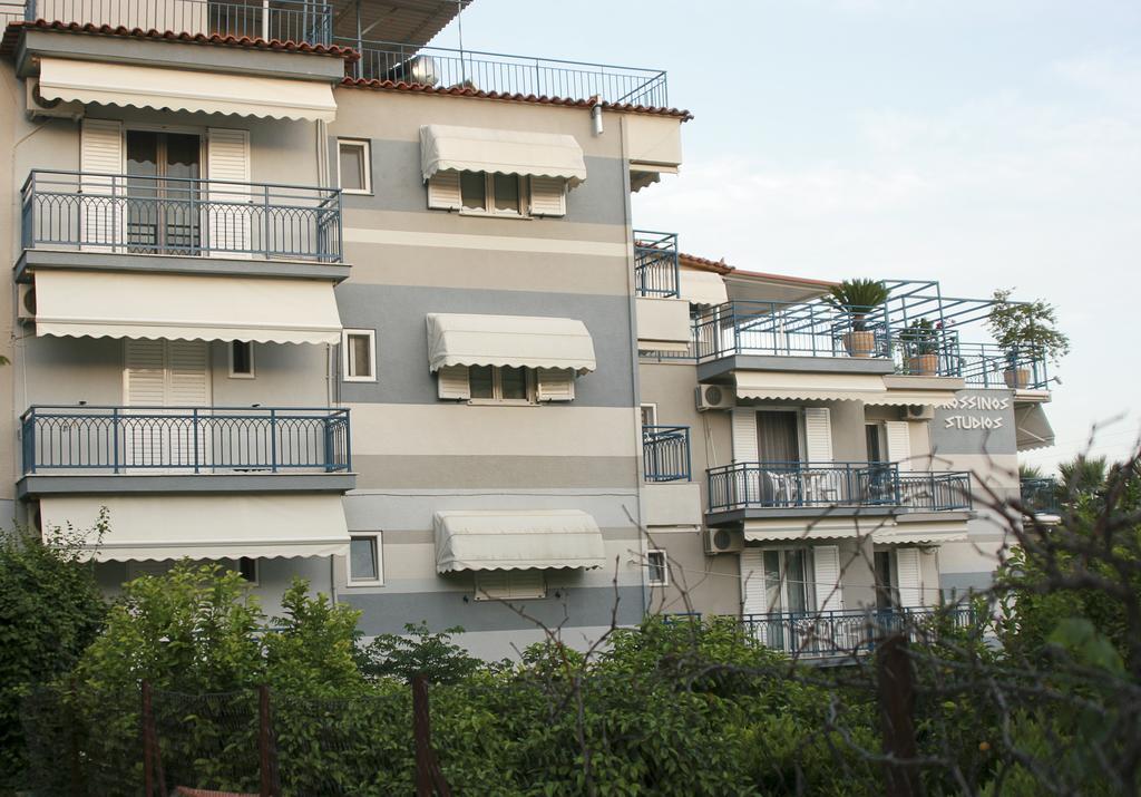 Drossinos Studios Poros Town エクステリア 写真